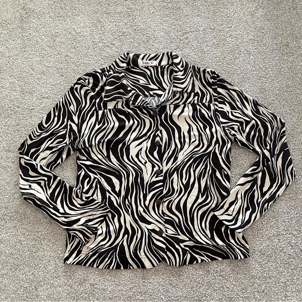 Vikki Vi Zebra Animal Print Collared Button Up Blouse Black & Cream Medium - Picture 6 of 10